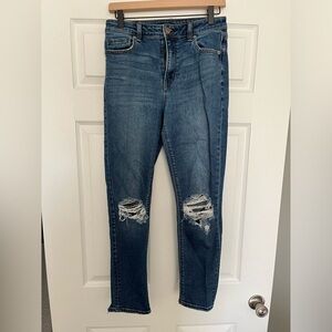 Women’s ripped jeans size 4